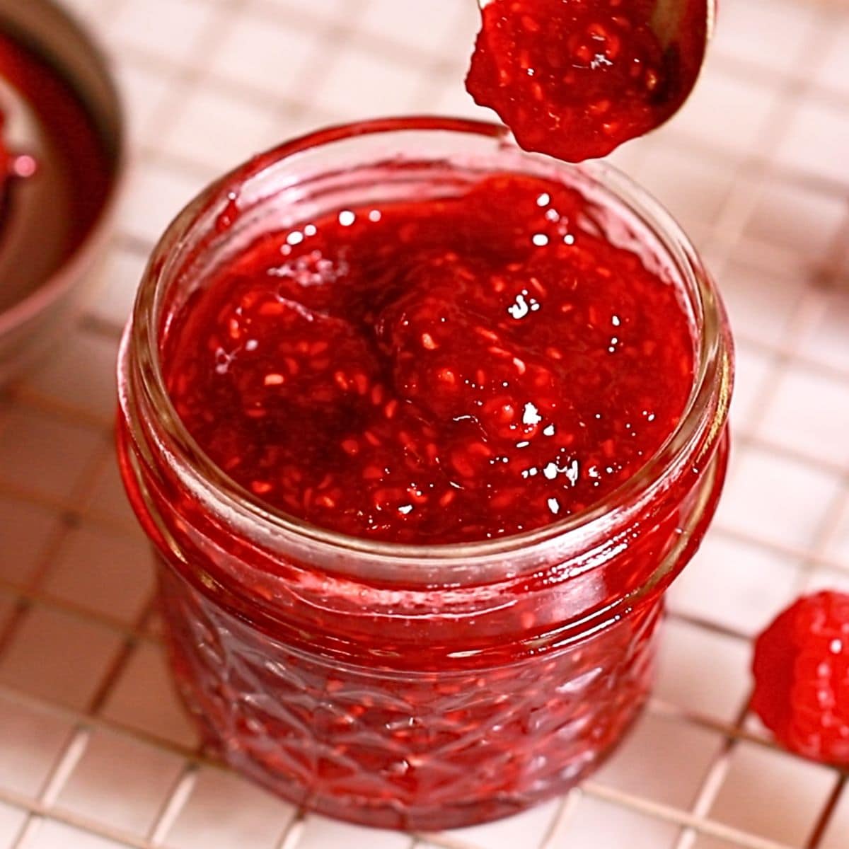 Easy 3-Ingredient Raspberry Jam: No Pectin Needed